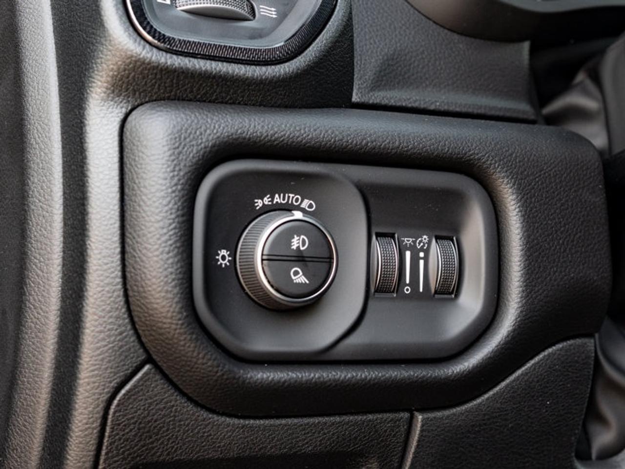2026 RAM 1500 SPORT Photo