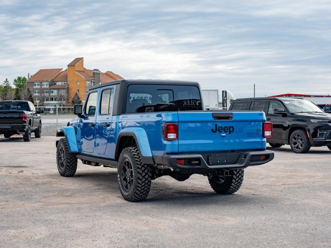 2026 Jeep Gladiator Willys Photo