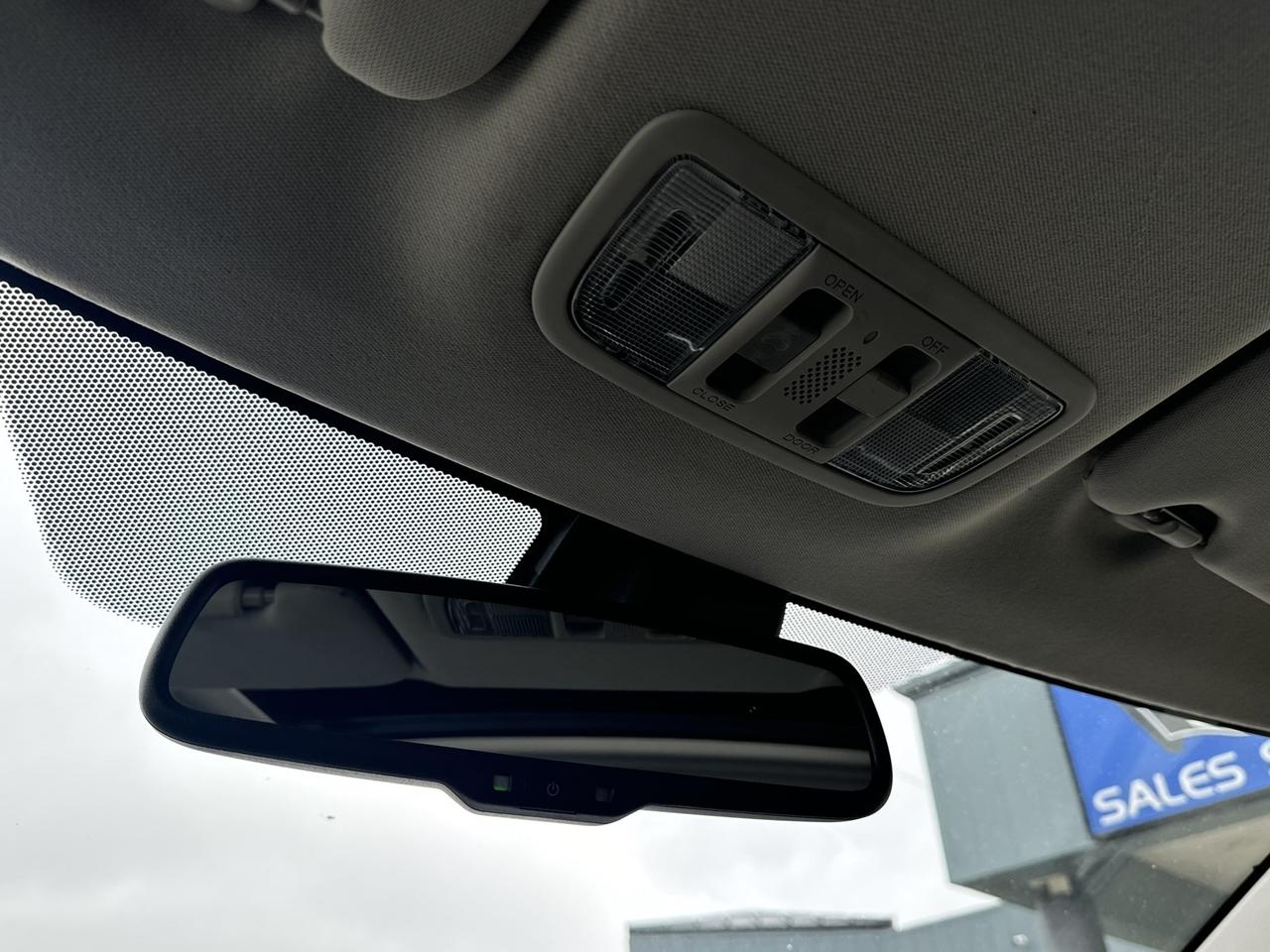 2016 Honda HR-V 4WD 4dr CVT EX-L w/Navi Photo