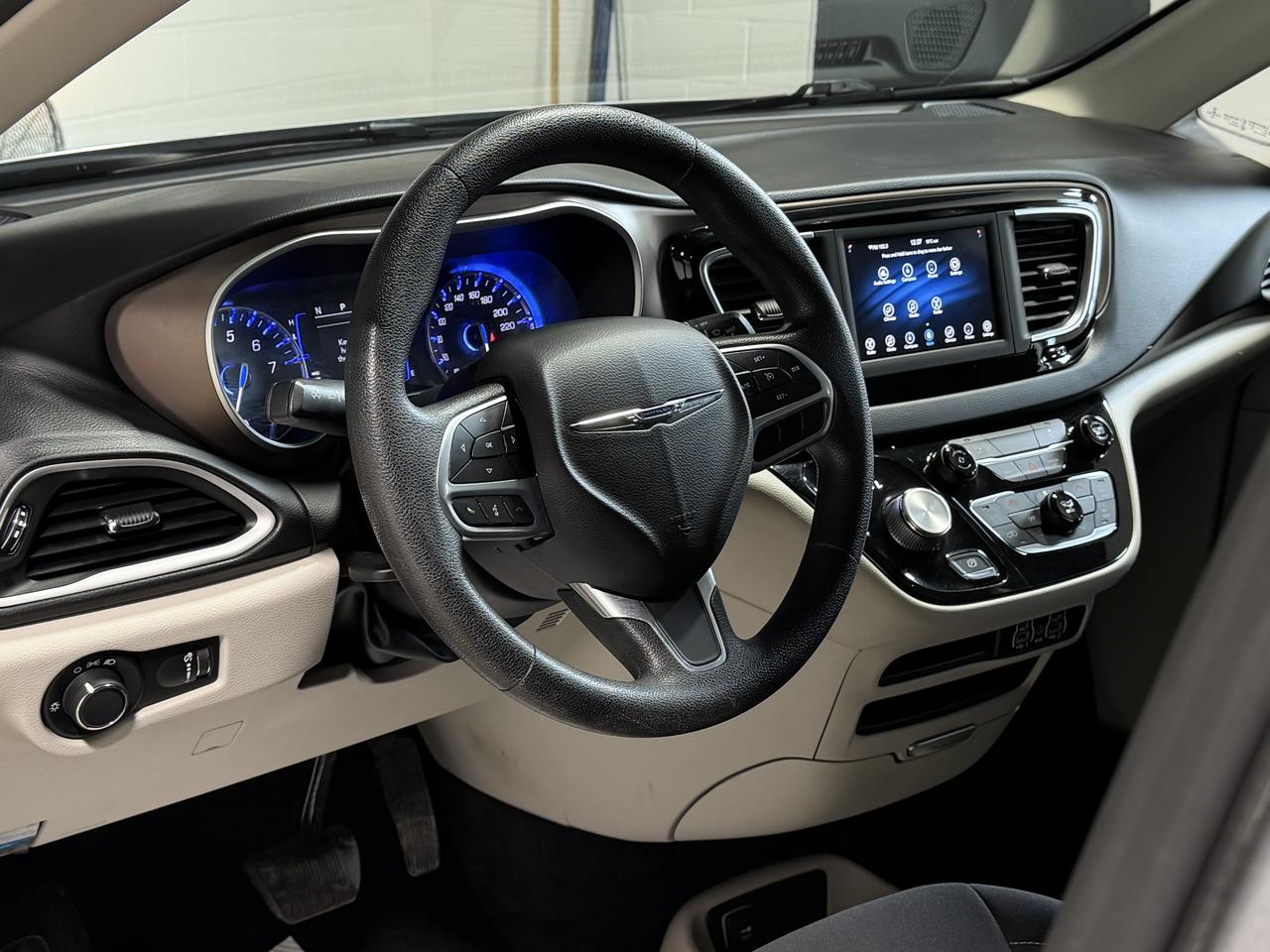 2021 Chrysler Grand Caravan SE Photo