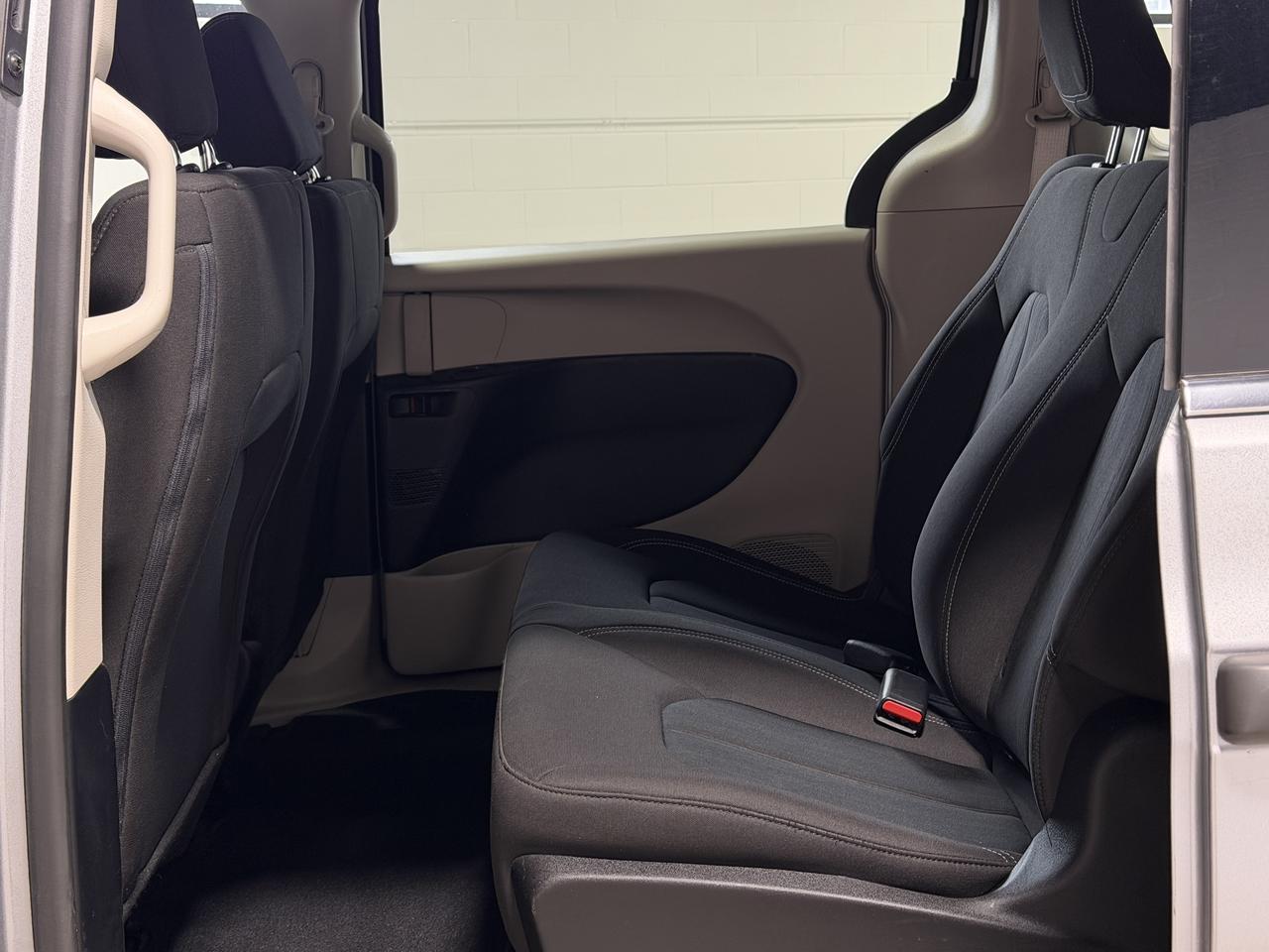 2021 Chrysler Grand Caravan SE Photo