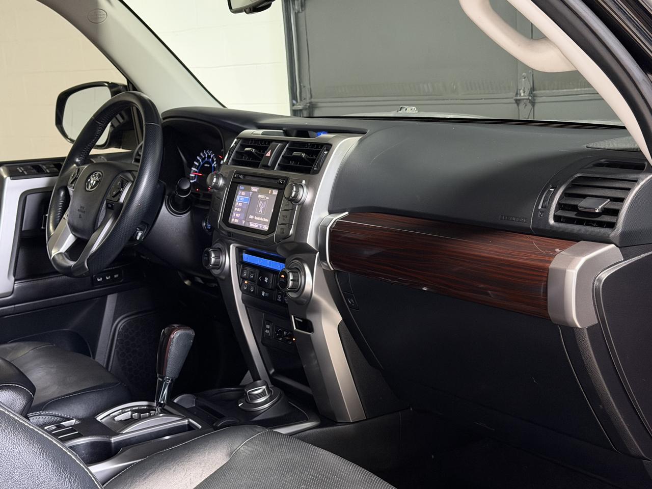 2016 Toyota 4Runner Limited SR5 Photo