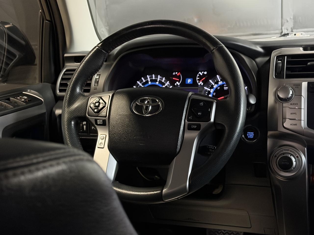 2016 Toyota 4Runner Limited SR5 Photo