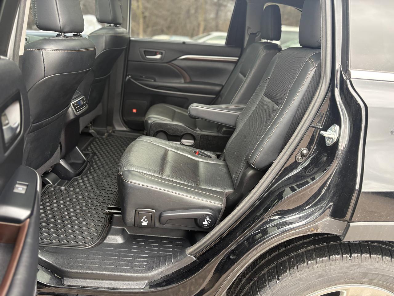 2015 Toyota Highlander LIMITED,7 PASSENGERS,NAV,LEATHER,SUNROOF,CERTIFIED Photo