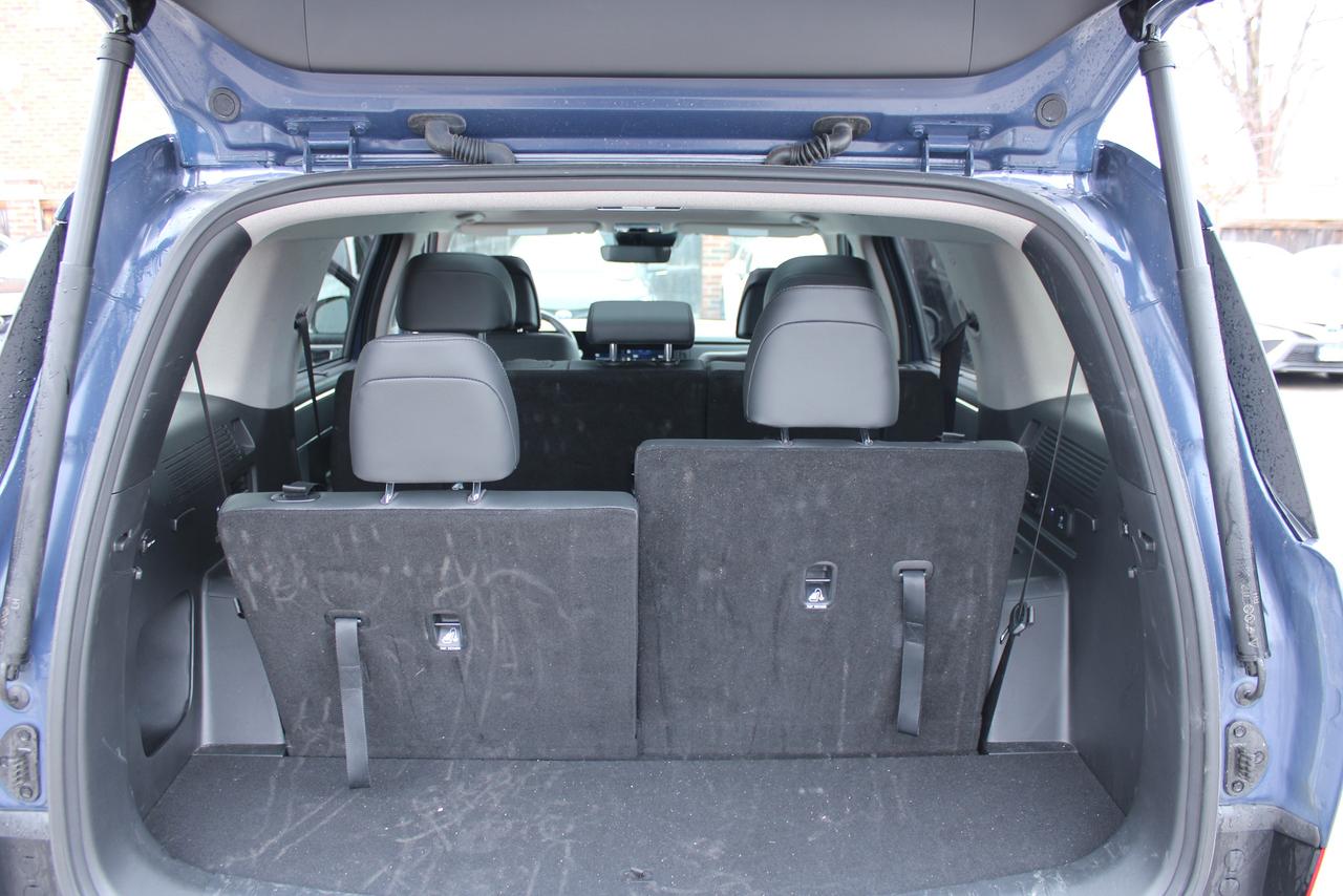 2025 Hyundai Santa Fe LUXURY AWD Photo