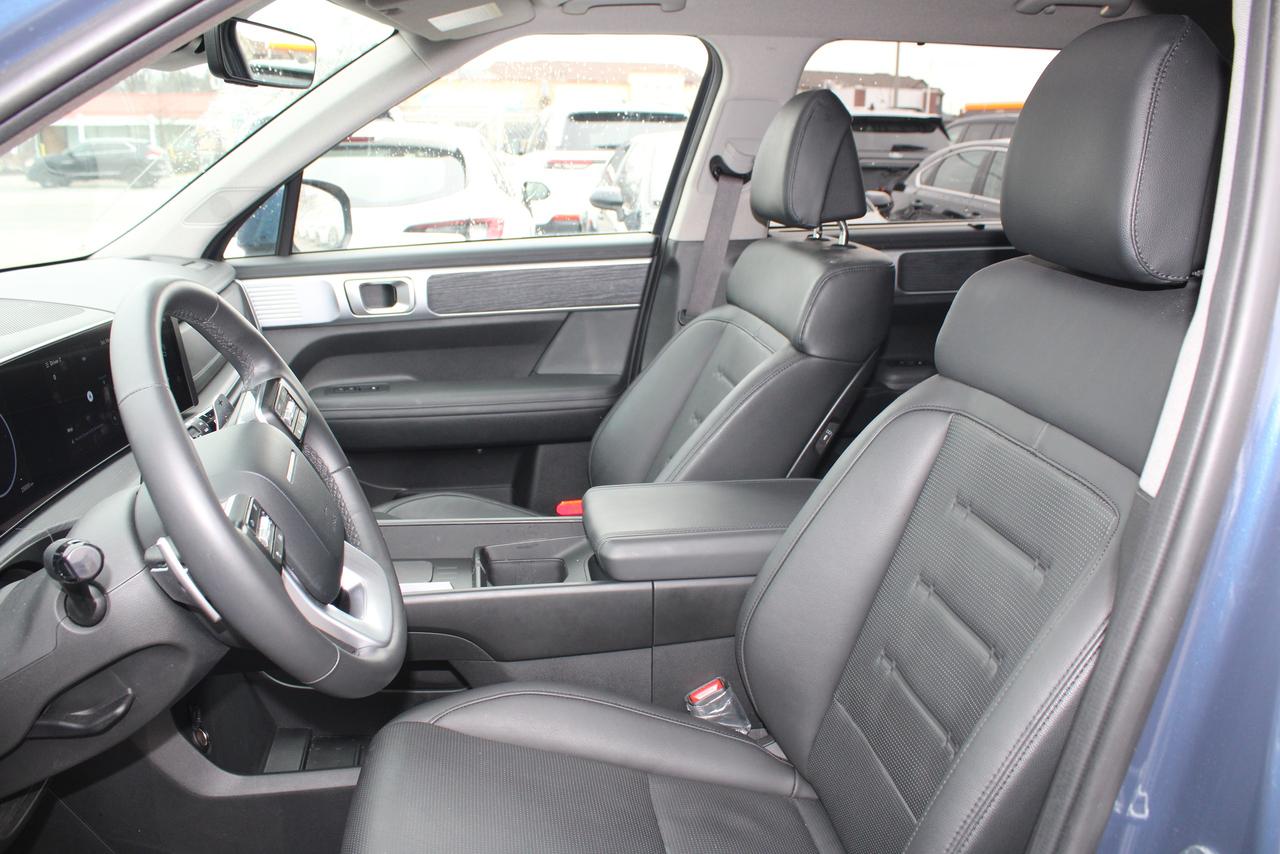 2025 Hyundai Santa Fe LUXURY AWD Photo