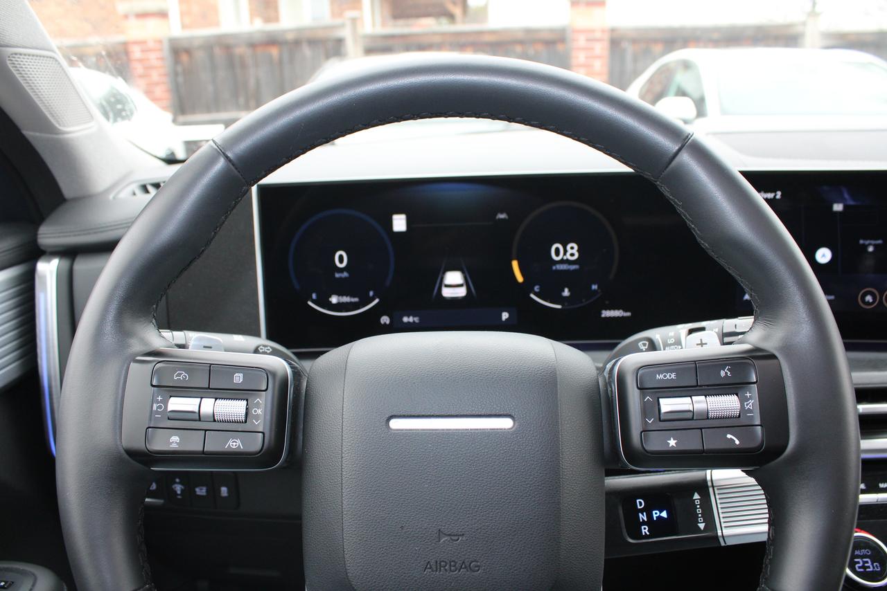 2025 Hyundai Santa Fe LUXURY AWD Photo