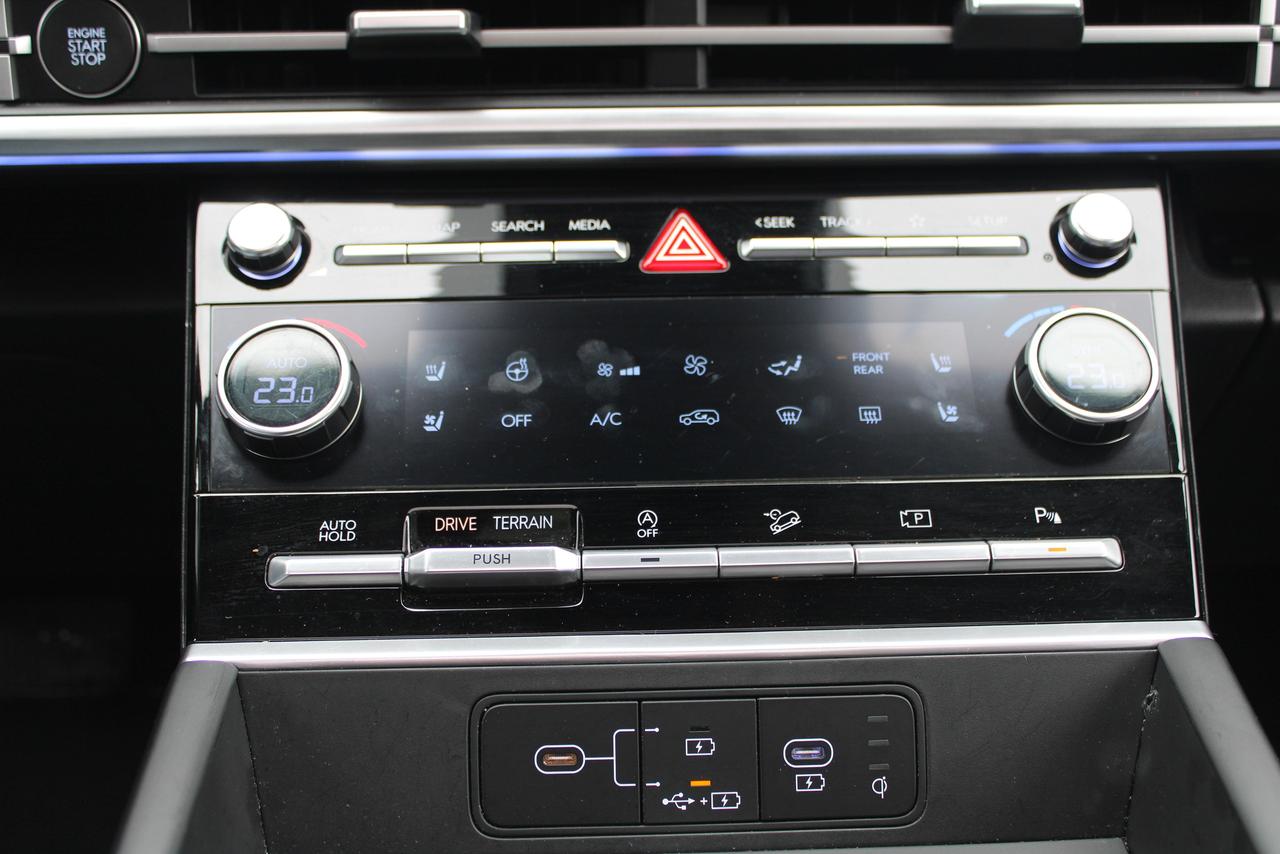 2025 Hyundai Santa Fe LUXURY AWD Photo