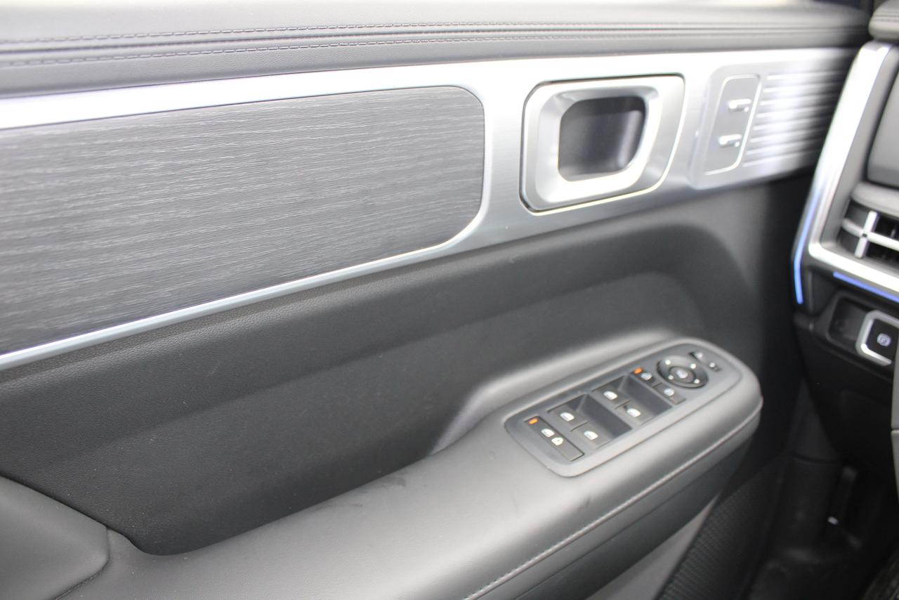 2025 Hyundai Santa Fe LUXURY AWD Photo