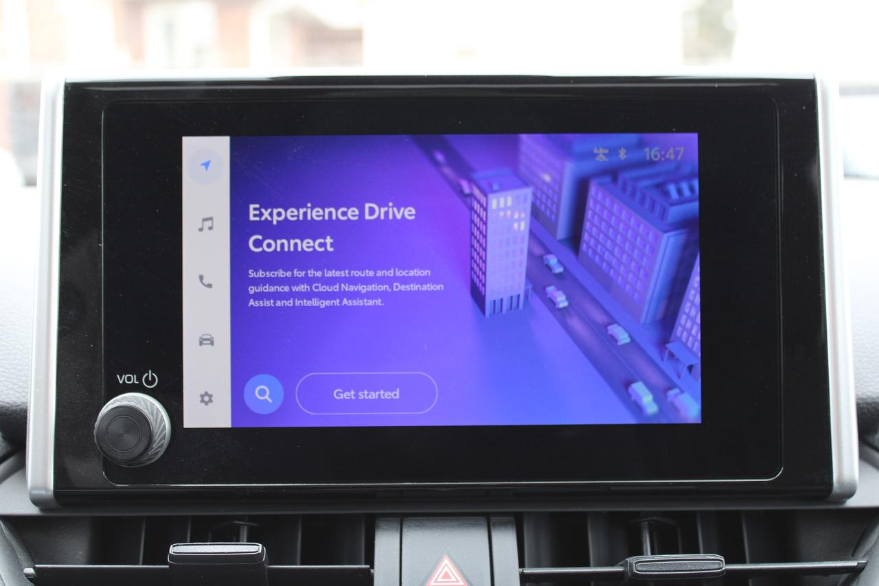 2025 Toyota RAV4 XLE AWD Photo