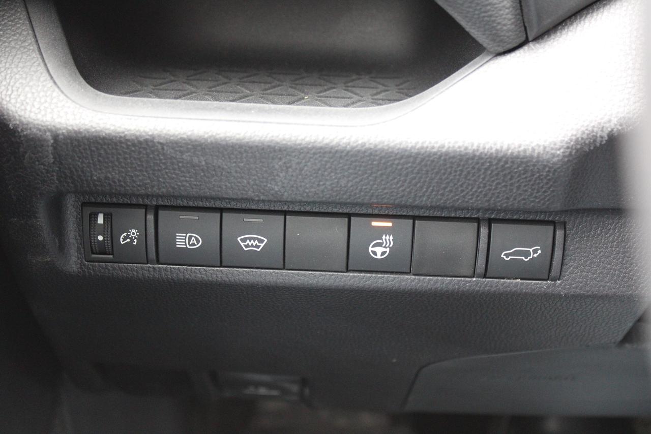 2025 Toyota RAV4 XLE AWD Photo