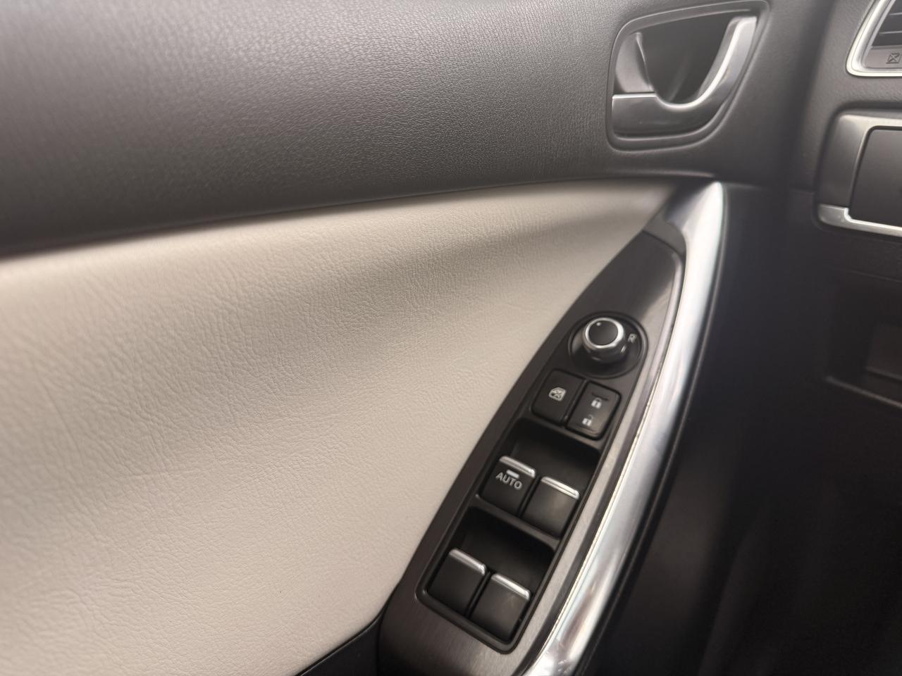 2016 Mazda CX-5 AWD 4dr Auto GT Photo