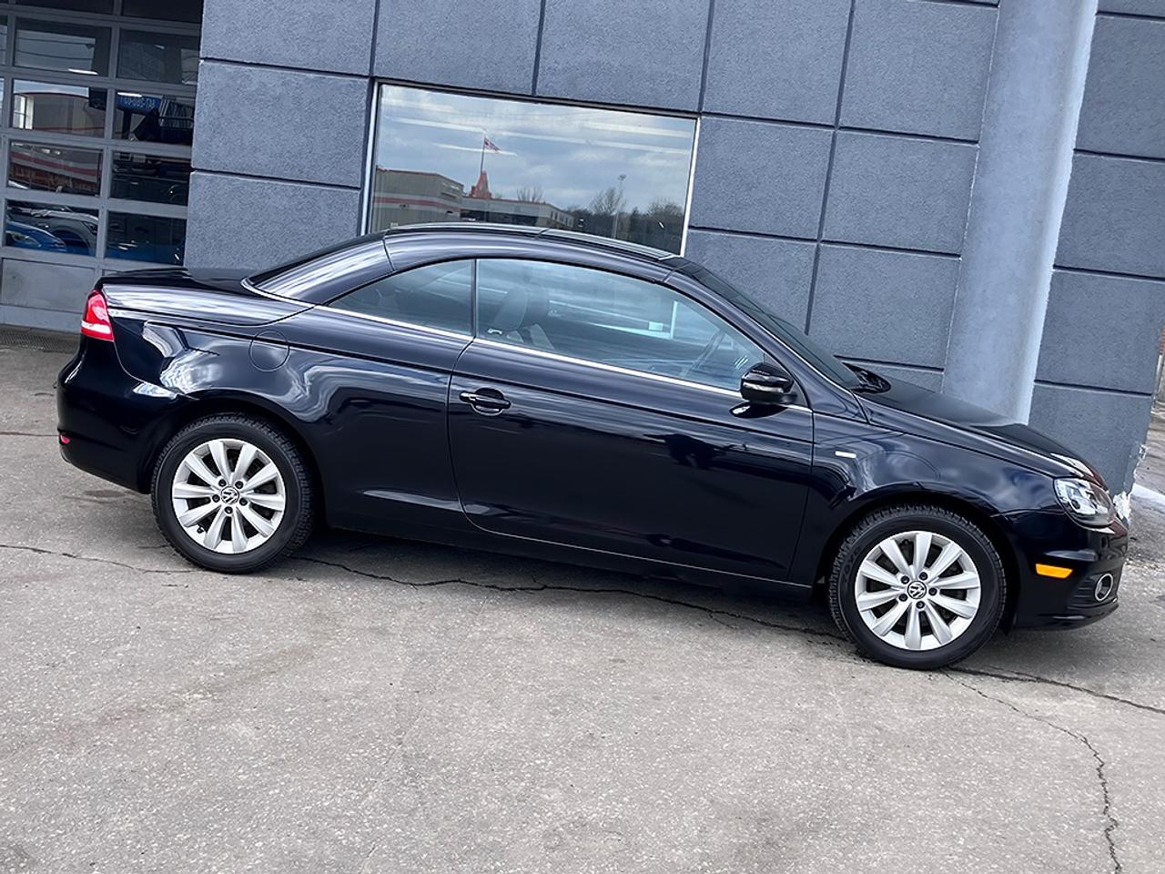 2015 Volkswagen Eos WOLFSBURG|PANOROOF|LEATHER|ALLOYS|PWR TOP Photo4