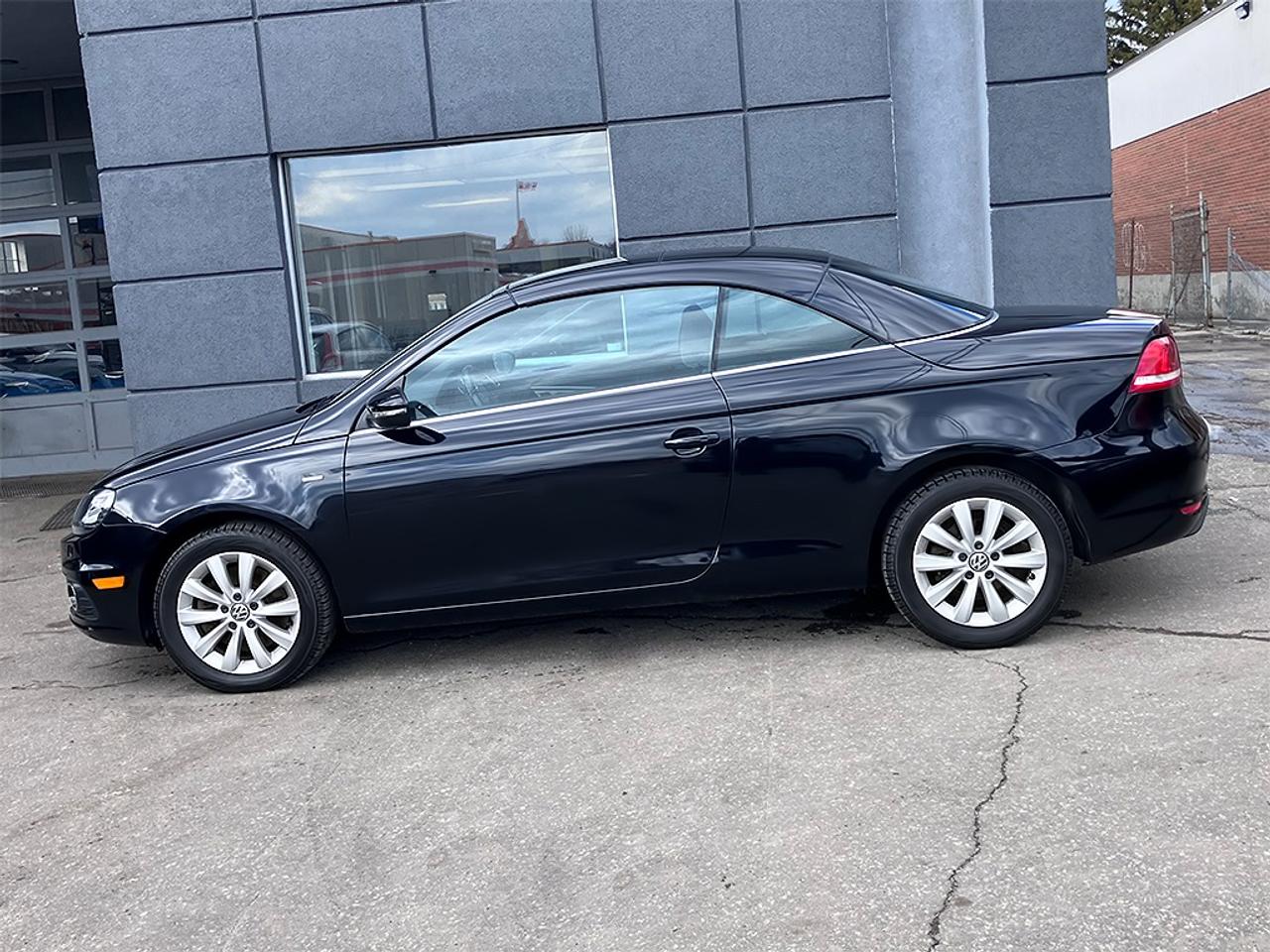 2015 Volkswagen Eos WOLFSBURG|PANOROOF|LEATHER|ALLOYS|PWR TOP Photo