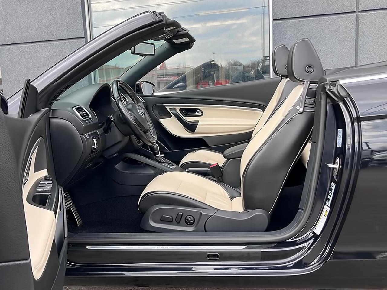 2015 Volkswagen Eos WOLFSBURG|PANOROOF|LEATHER|ALLOYS|PWR TOP Photo