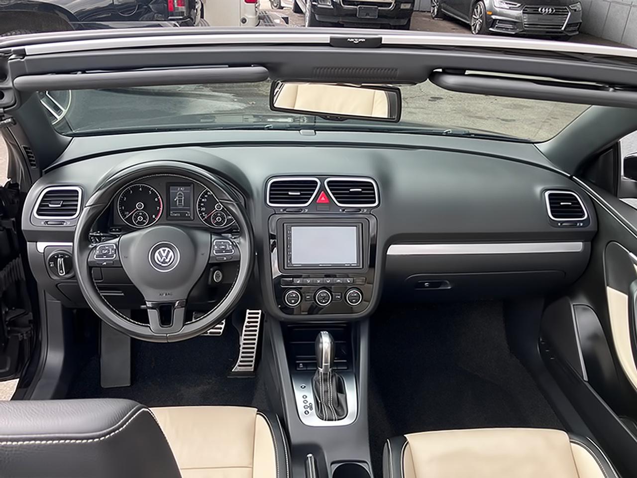 2015 Volkswagen Eos WOLFSBURG|PANOROOF|LEATHER|ALLOYS|PWR TOP Photo