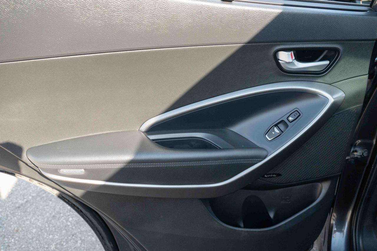 2017 Hyundai Santa Fe Sport Luxury Photo