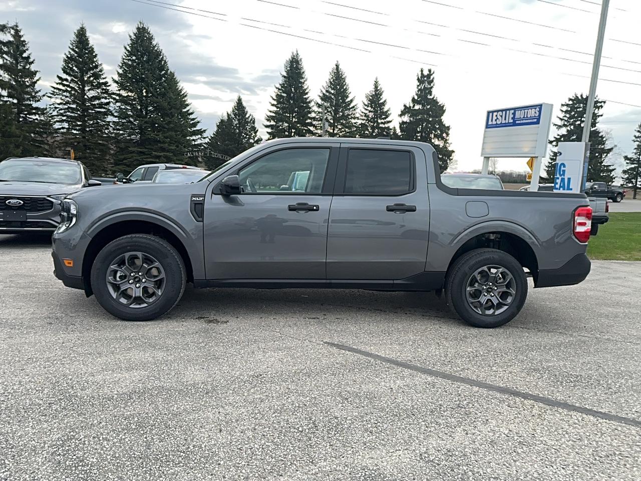 2026 Ford Maverick XLT SuperCrew Hybrid AWD Photo2