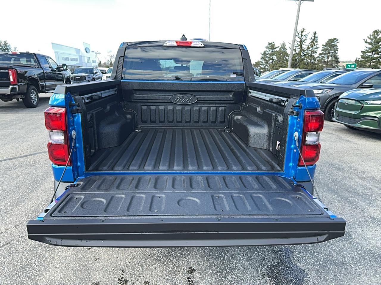 2026 Ford Maverick Lariat SuperCrew Hybrid AWD Photo