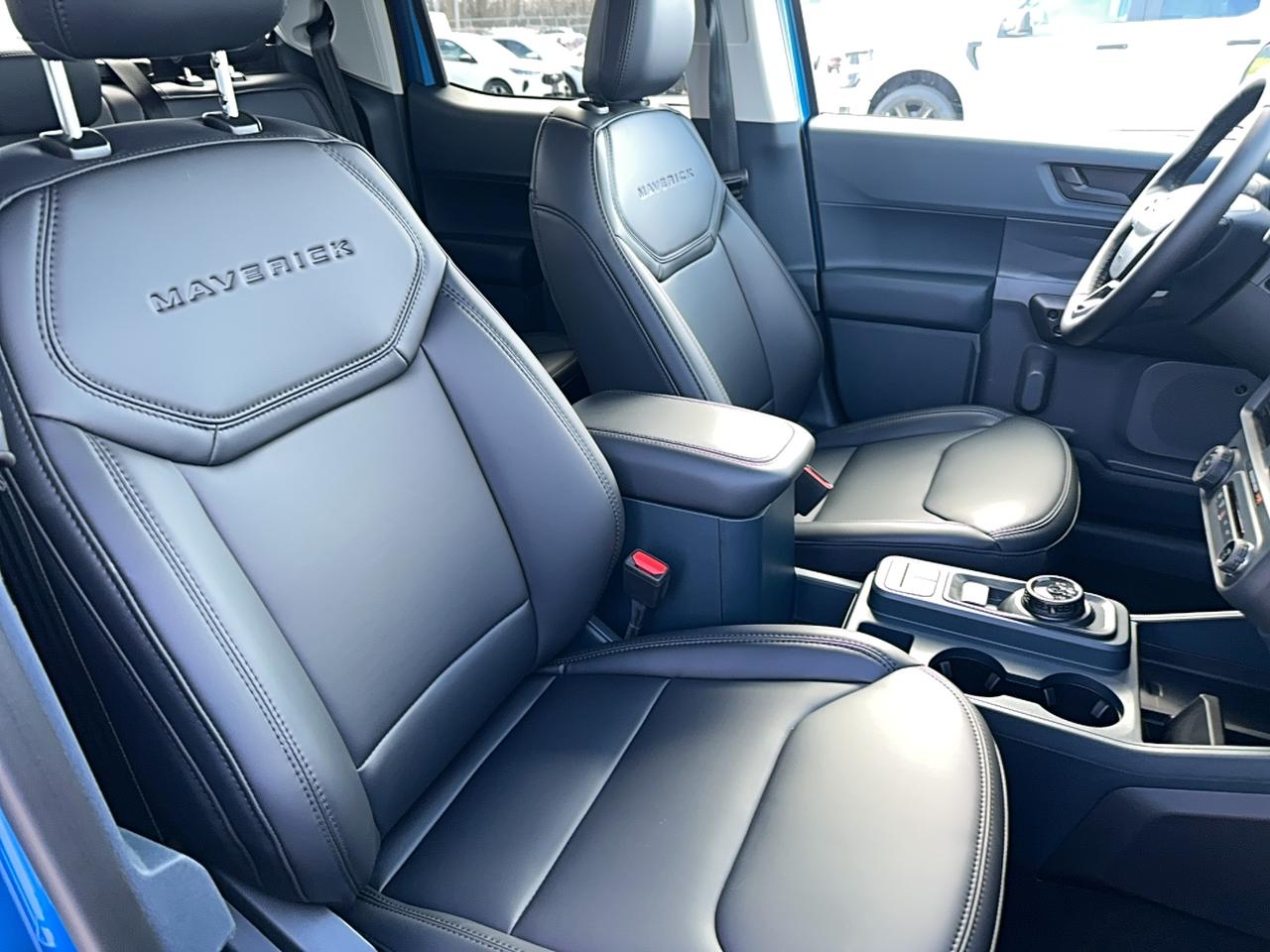 2026 Ford Maverick Lariat SuperCrew Hybrid AWD Photo