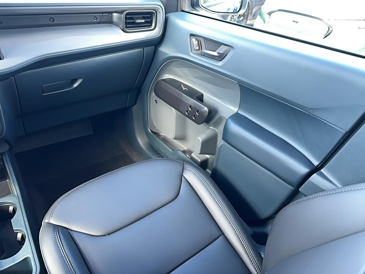2026 Ford Maverick Lariat SuperCrew Hybrid AWD Photo
