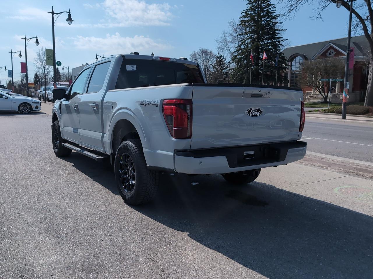 2026 Ford F-150 XLT SuperCrew 302A 4x4 Photo3