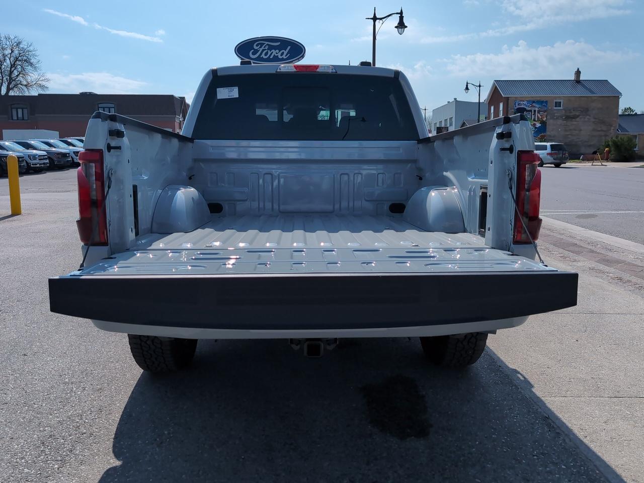 2026 Ford F-150 XLT SuperCrew 302A 4x4 Photo4