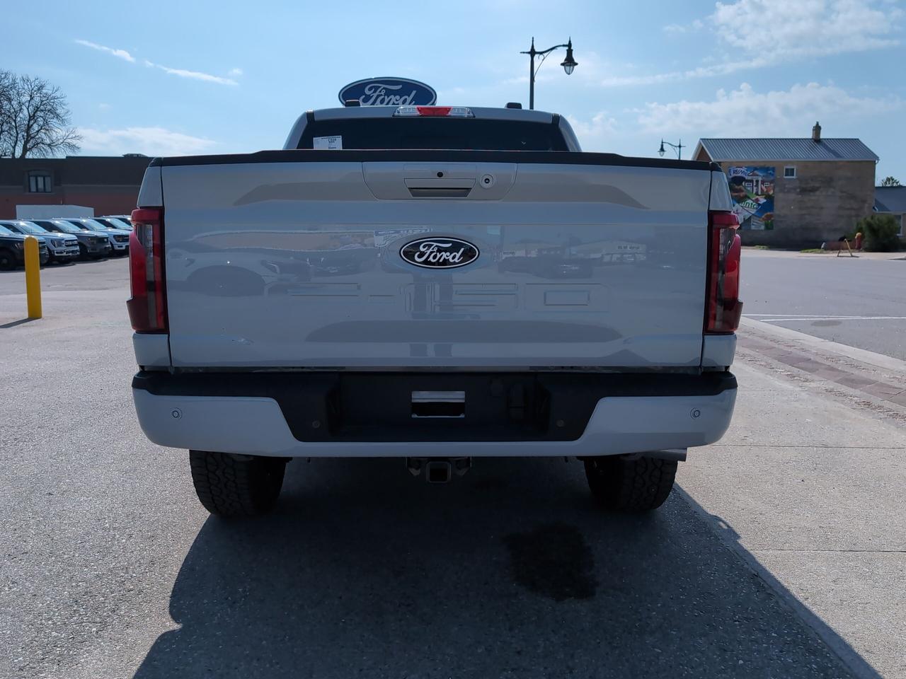 2026 Ford F-150 XLT SuperCrew 302A 4x4 Photo4