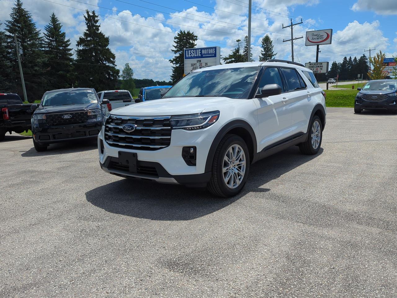 2026 Ford Explorer Active 4WD Photo0