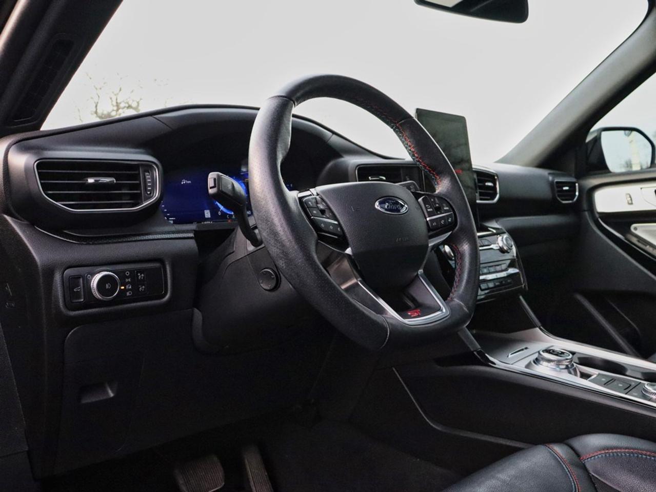 2023 Ford Explorer ST | 4WD | ROOF | NAV | 360 | TOW | 21s Photo