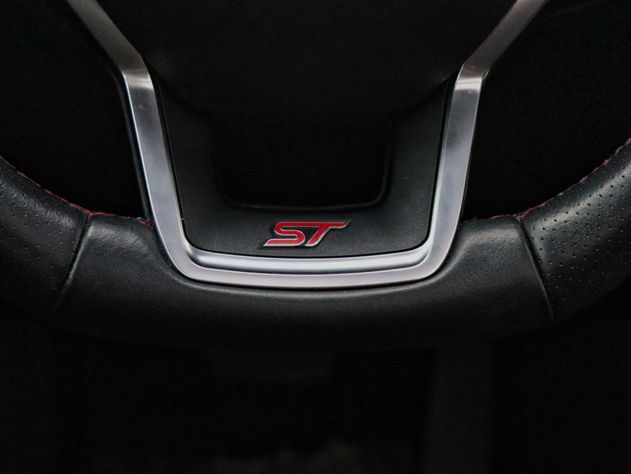 2023 Ford Explorer ST | 4WD | ROOF | NAV | 360 | TOW | 21s Photo