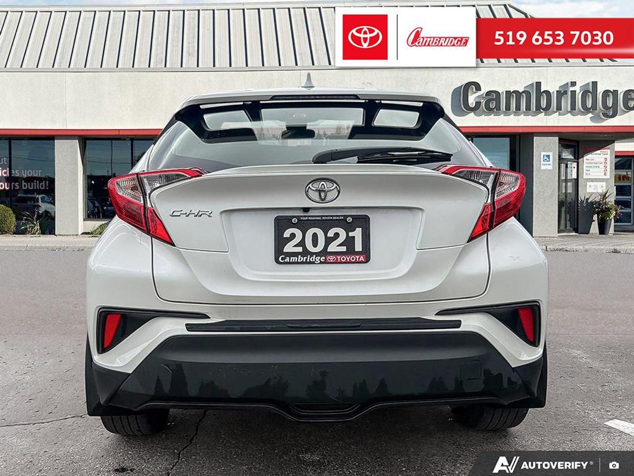 2021 Toyota C-HR XLE Premium Photo4