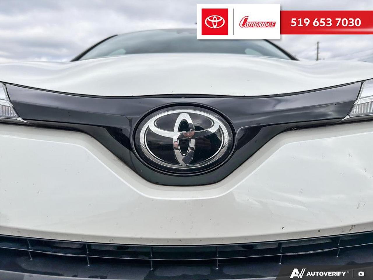 2021 Toyota C-HR XLE Premium Photo