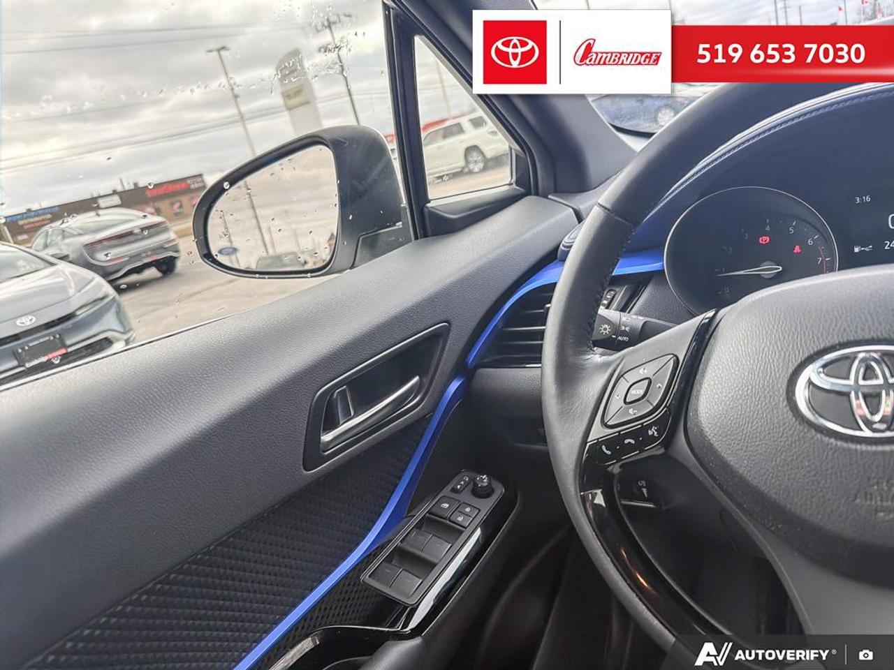 2021 Toyota C-HR XLE Premium Photo