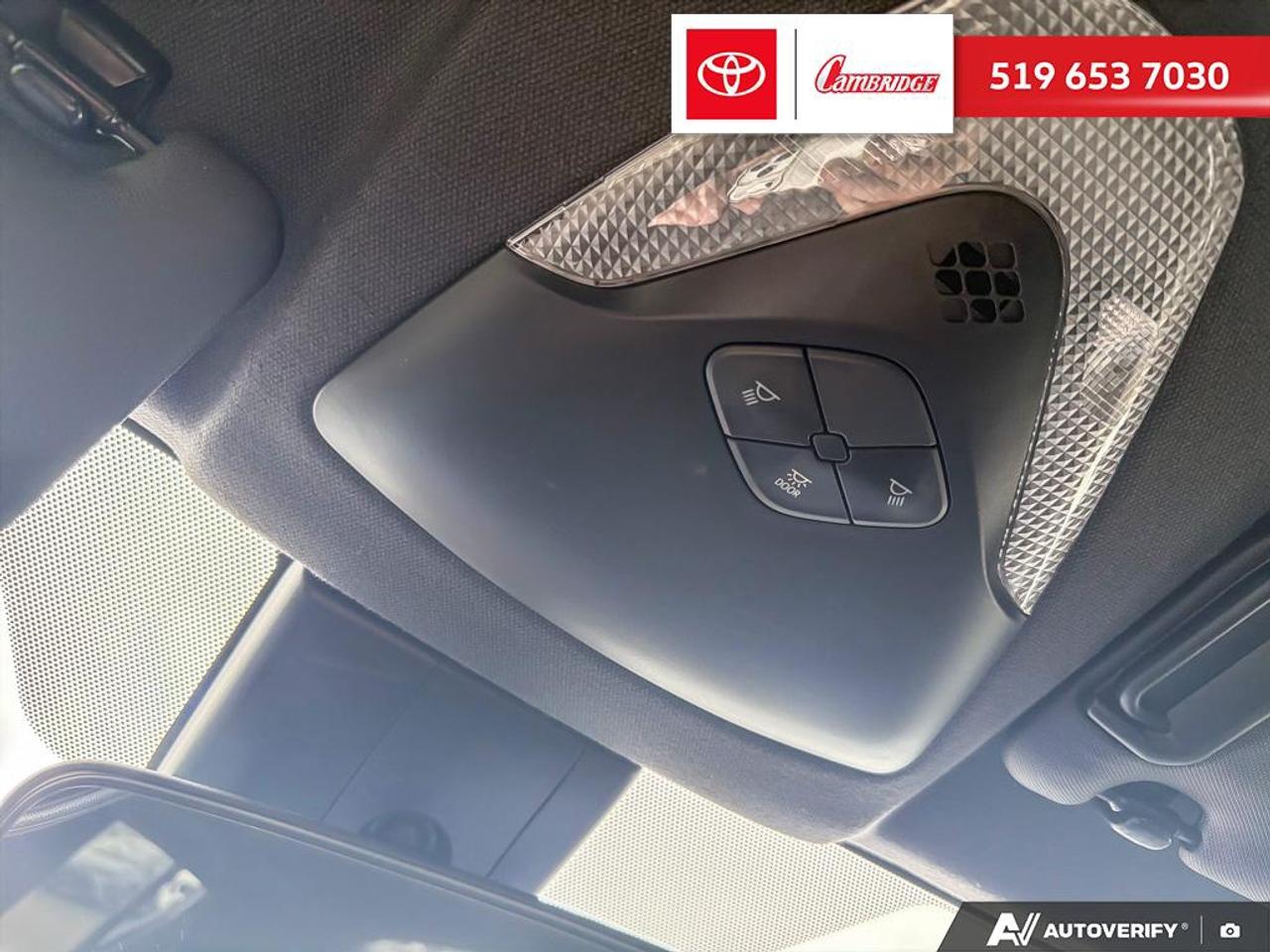 2021 Toyota C-HR XLE Premium Photo