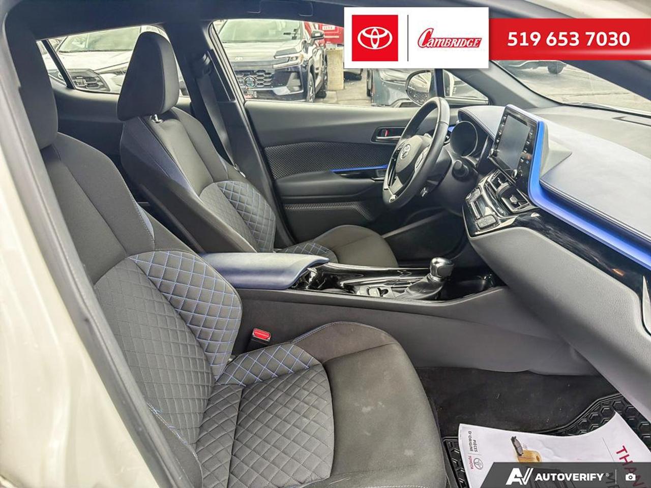 2021 Toyota C-HR XLE Premium Photo