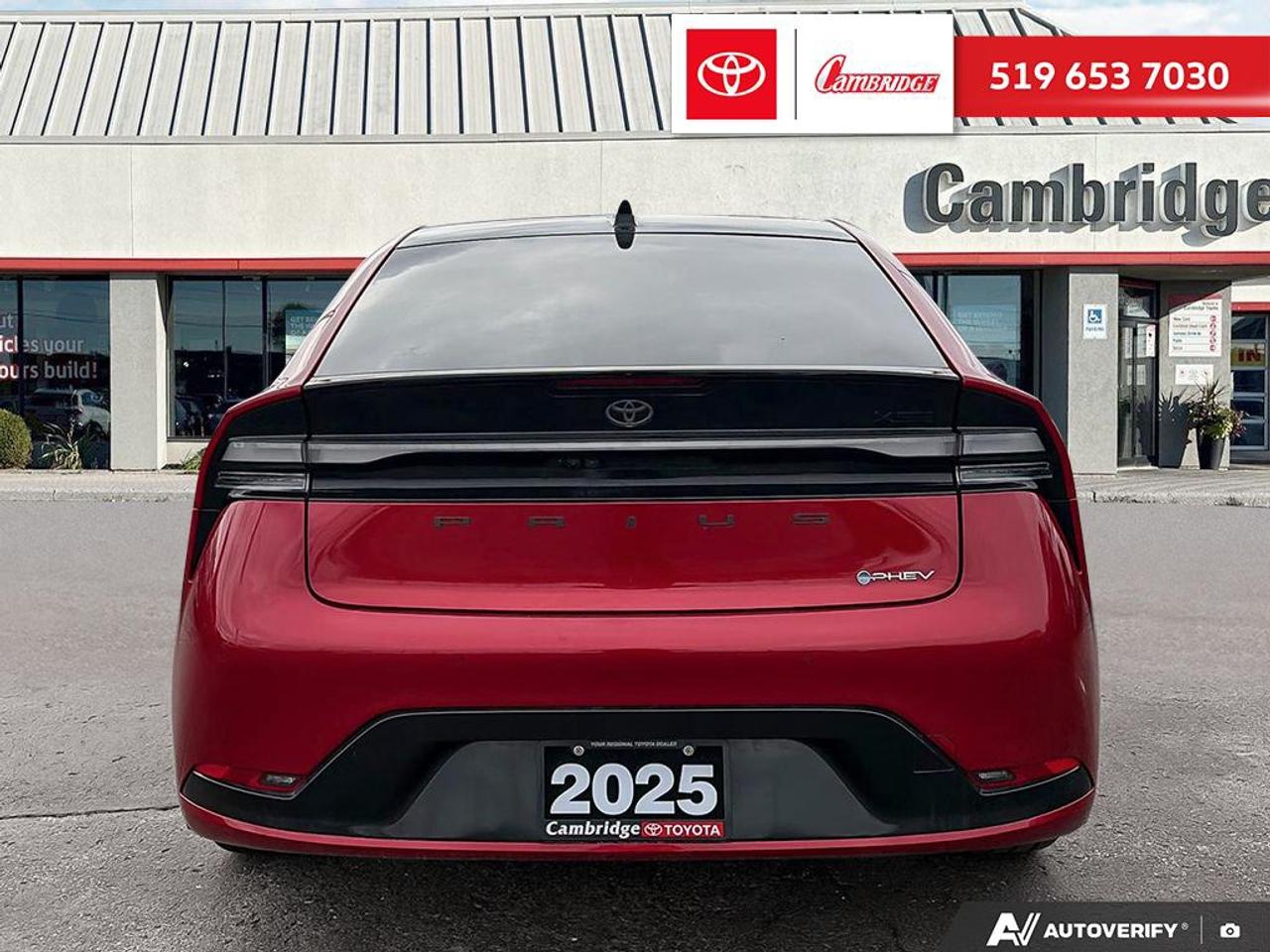 2025 Toyota Prius Plug-In Hybrid XSE Premium Photo4