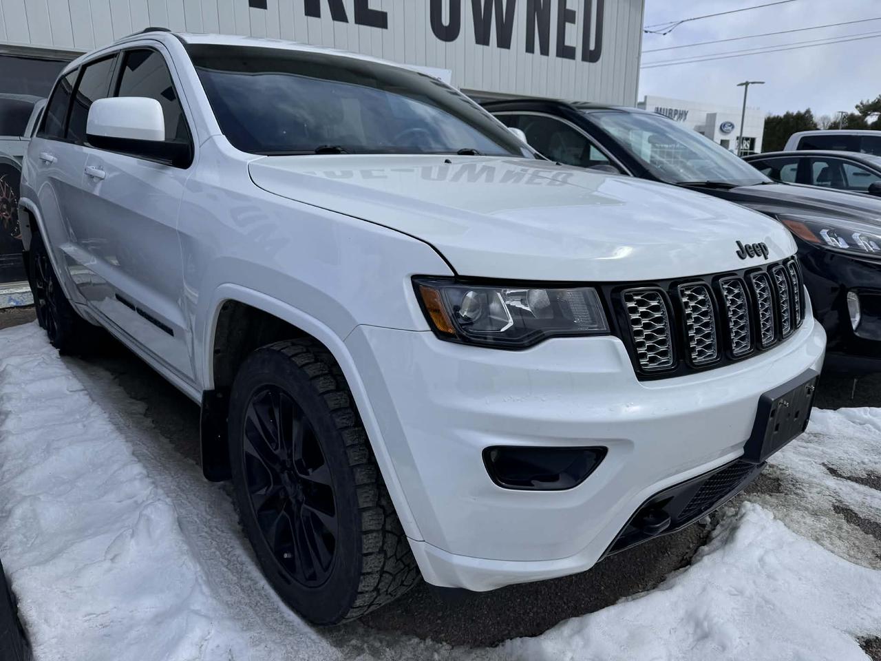 2019 Jeep Grand Cherokee Altitude Photo4
