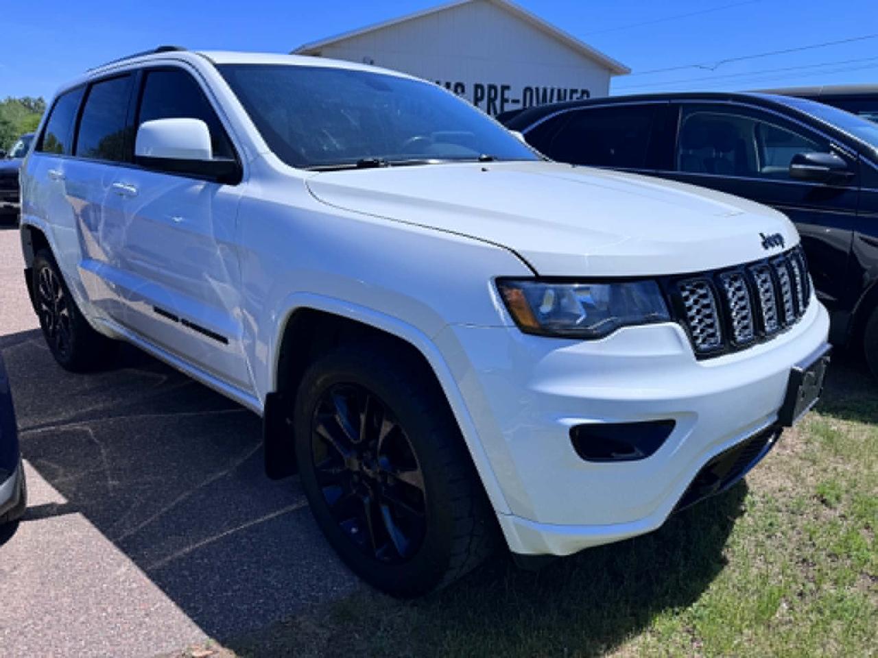 2019 Jeep Grand Cherokee Altitude Photo3