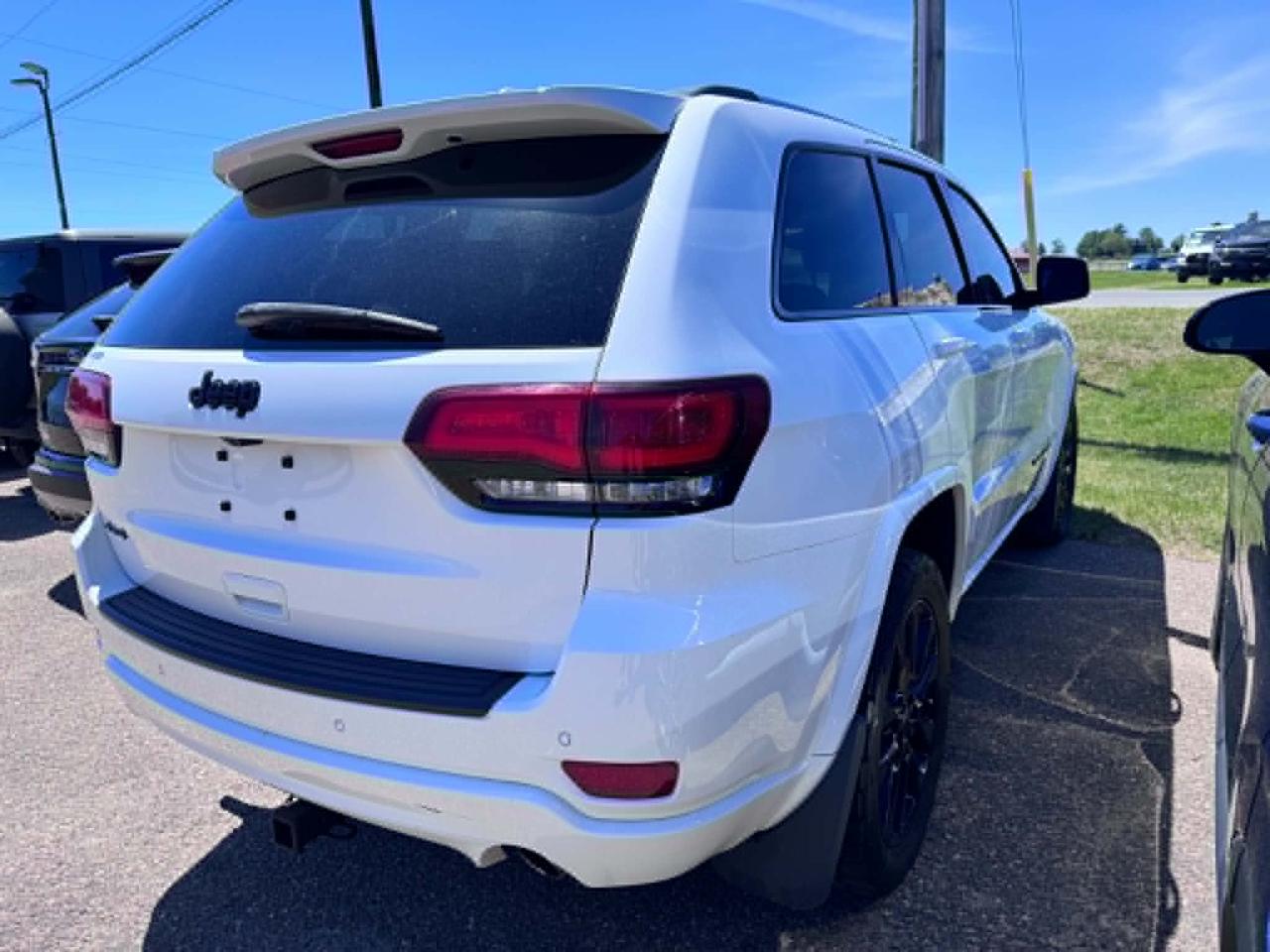 2019 Jeep Grand Cherokee Altitude Photo5