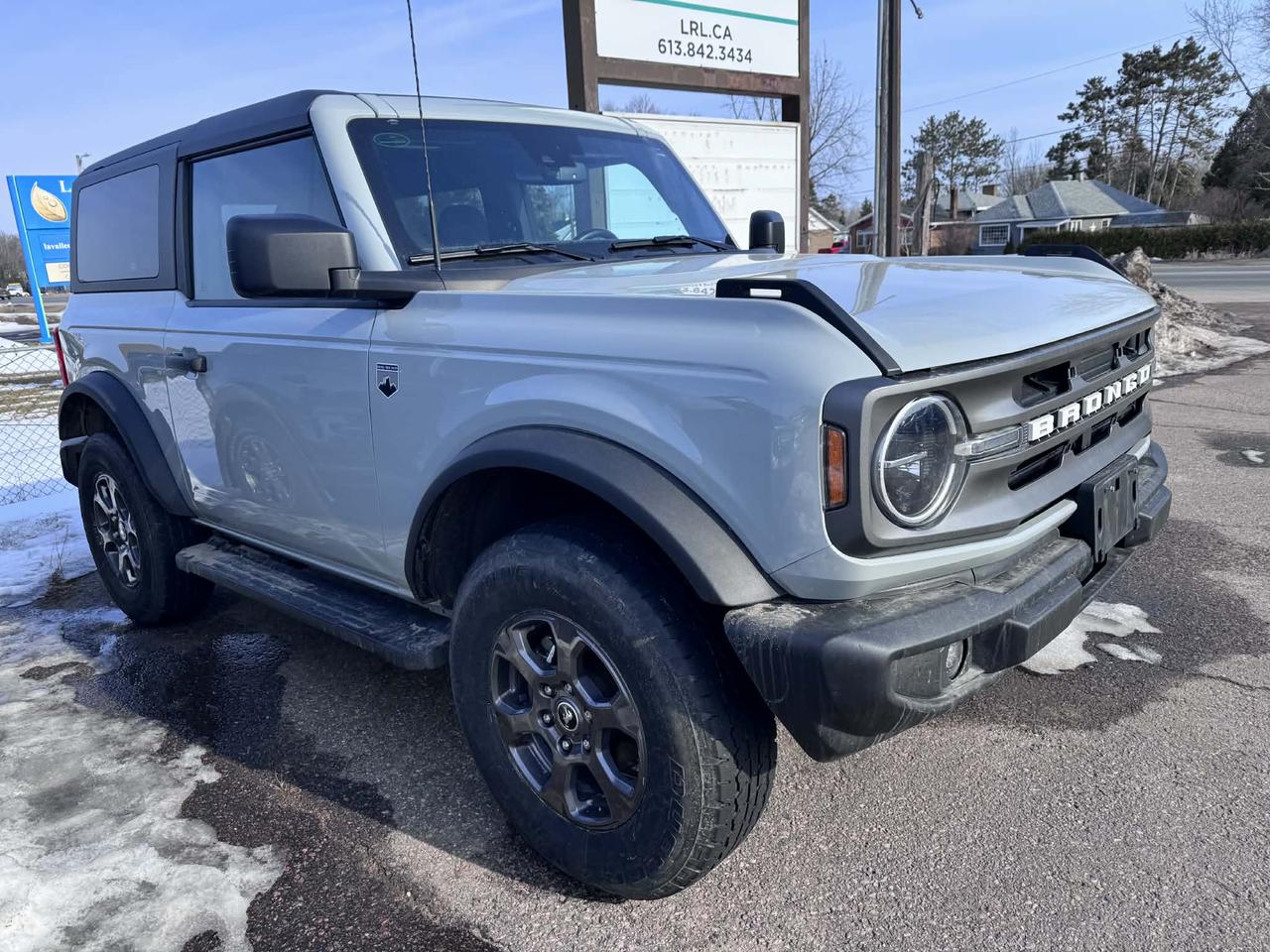 2023 Ford Bronco Base Photo5