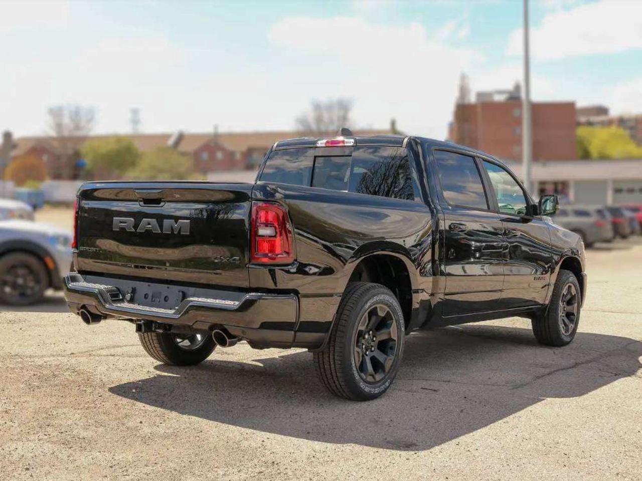 2026 RAM 1500 SPORT Photo4