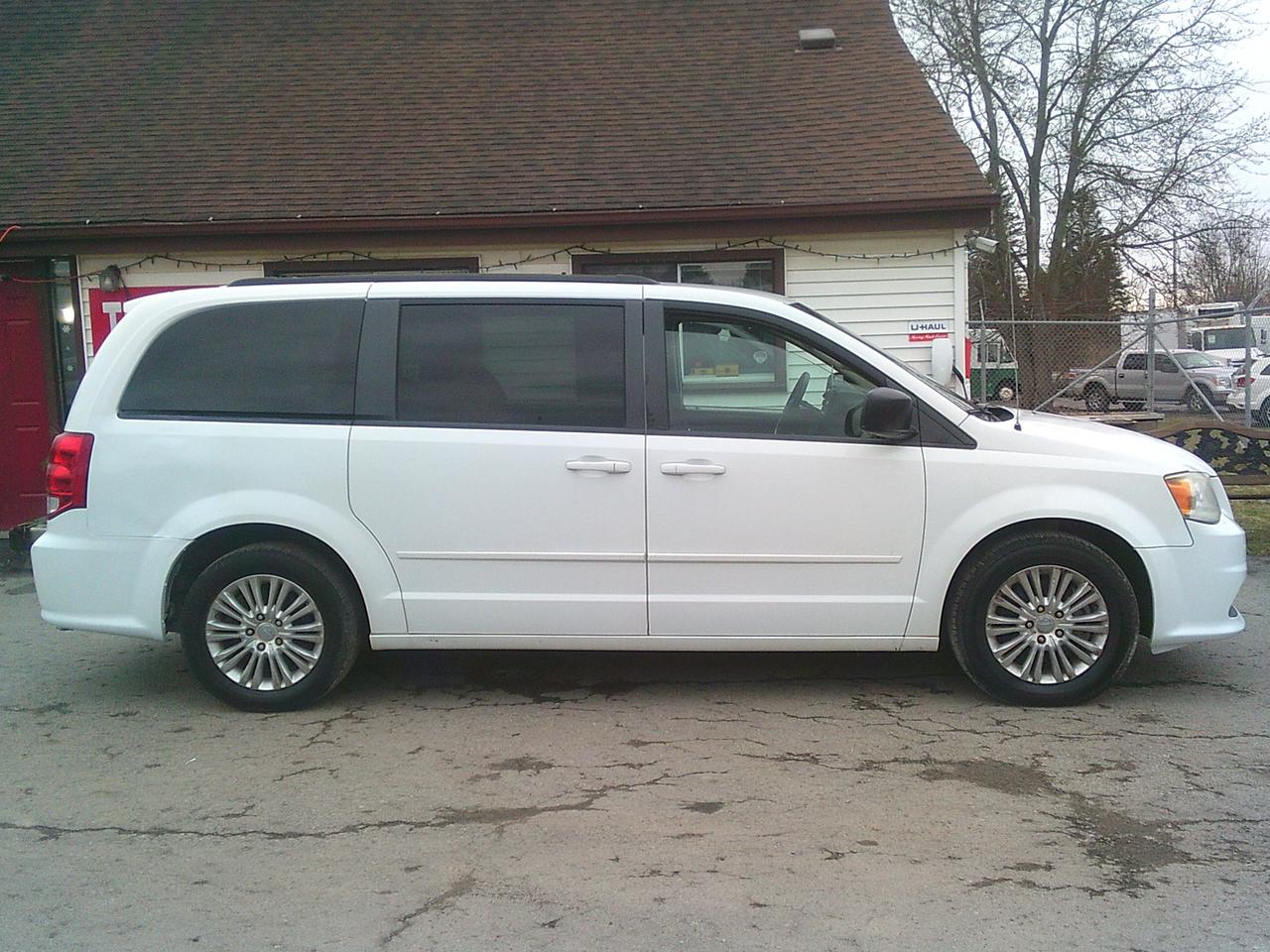 2014 Dodge Grand Caravan stow-go 4dr Wgn SXT + STOW N GO Photo4