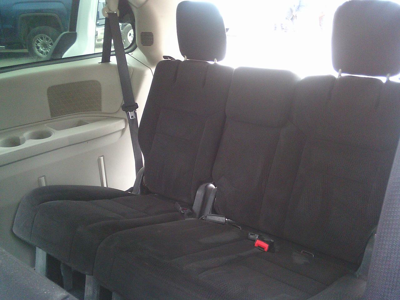 2014 Dodge Grand Caravan stow-go 4dr Wgn SXT + STOW N GO Photo