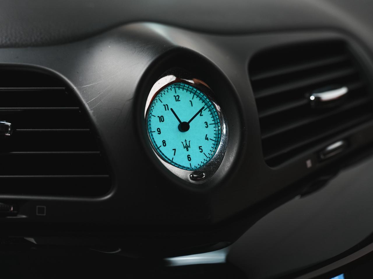 2010 Maserati GranTurismo Convertible GRANTURISMO | CONVERTIBLE | BOSE | MATTE | 20 IN Photo