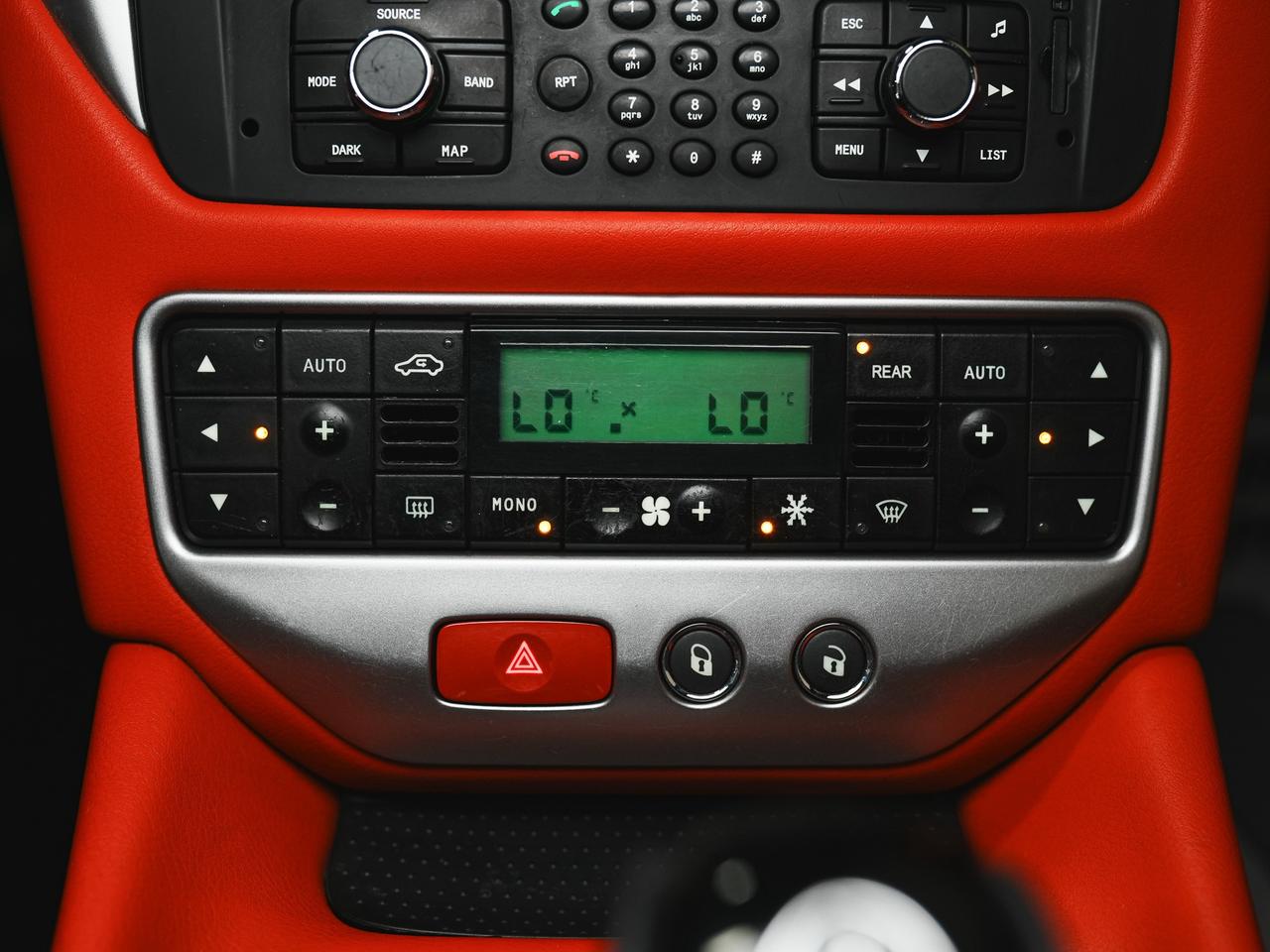 2010 Maserati GranTurismo Convertible GRANTURISMO | CONVERTIBLE | BOSE | MATTE | 20 IN Photo