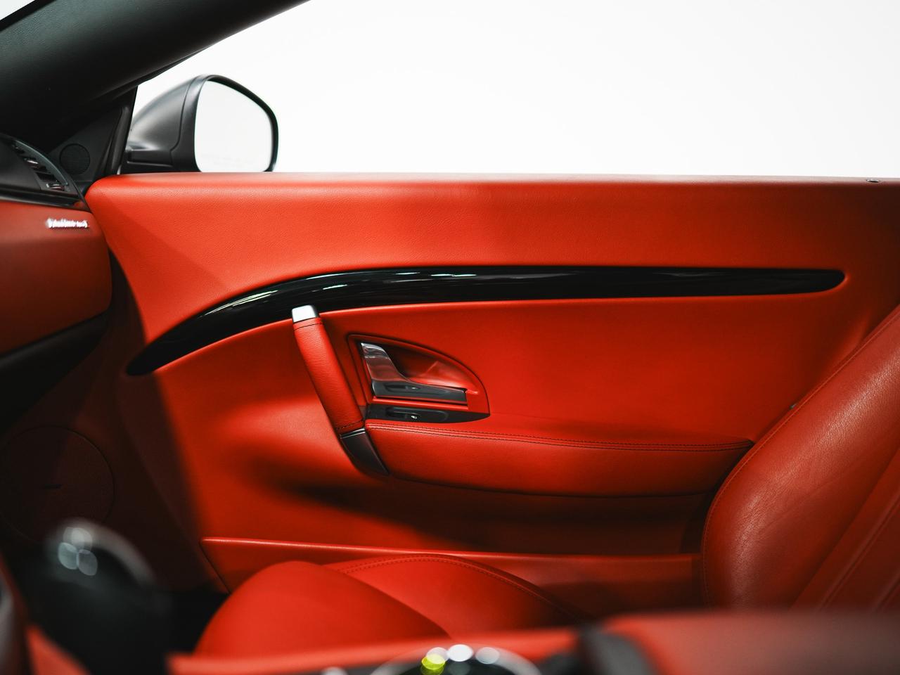 2010 Maserati GranTurismo Convertible GRANTURISMO | CONVERTIBLE | BOSE | MATTE | 20 IN Photo