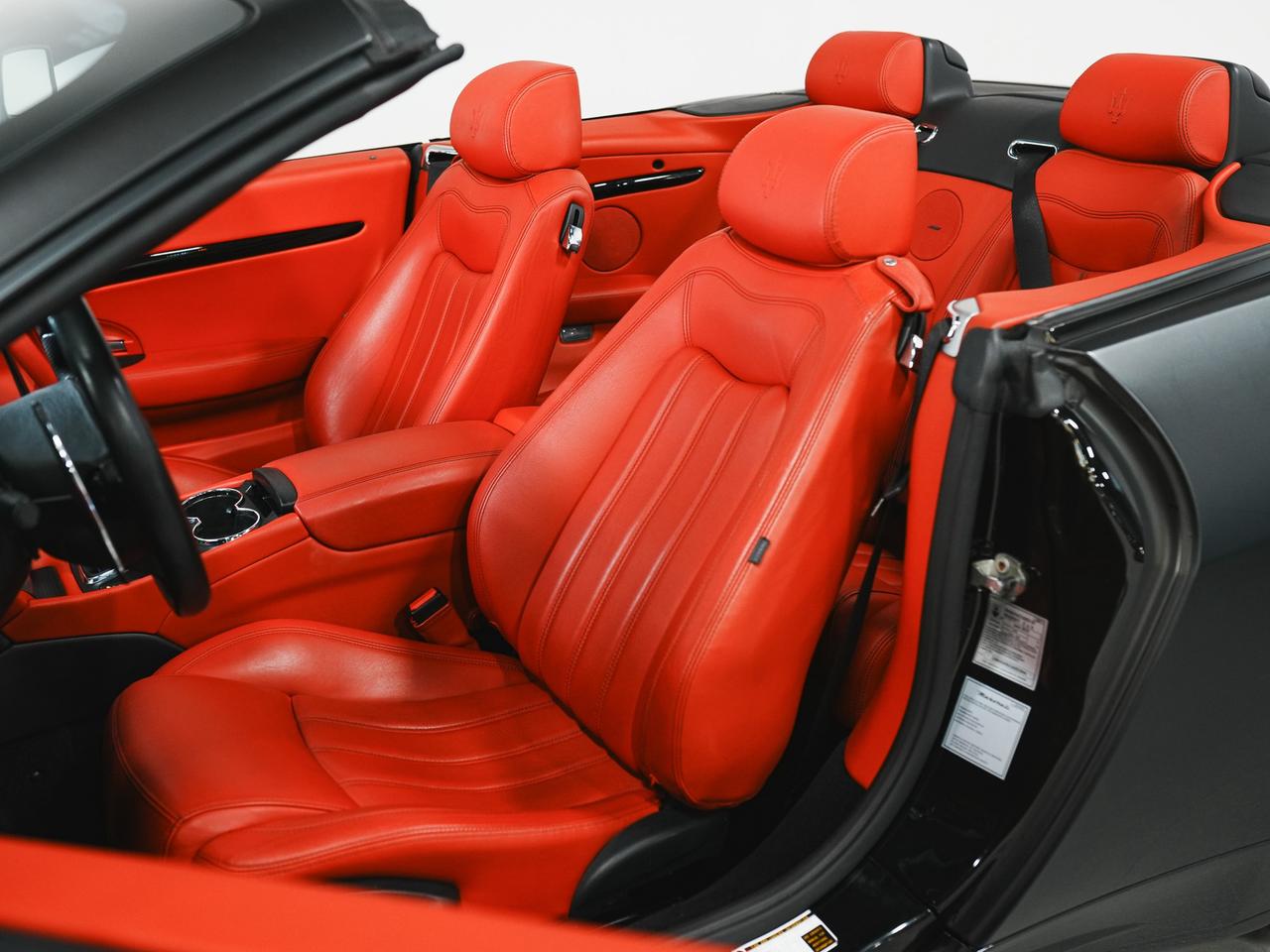 2010 Maserati GranTurismo Convertible GRANTURISMO | CONVERTIBLE | BOSE | MATTE | 20 IN Photo