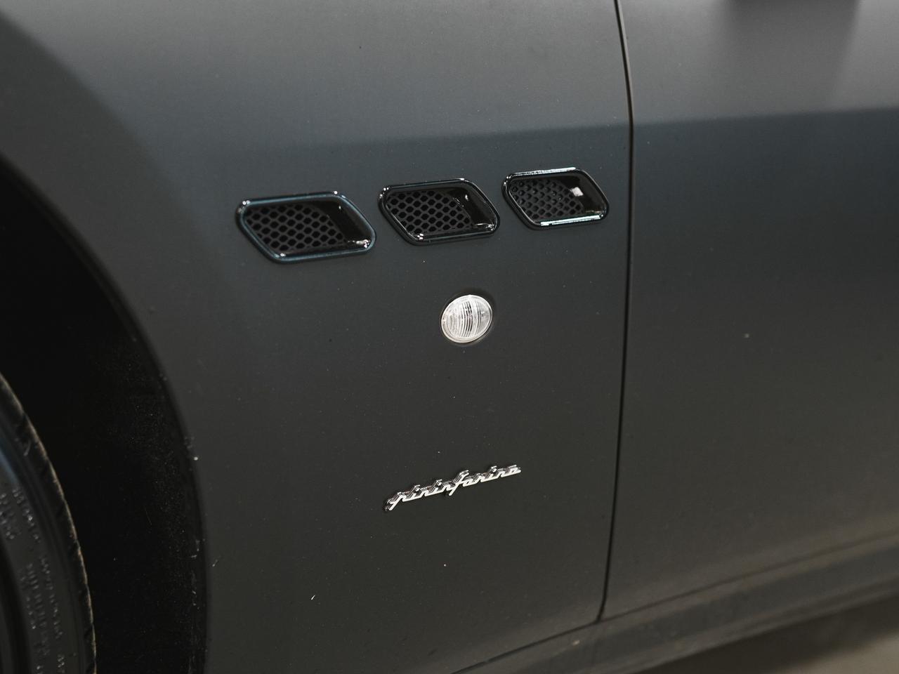 2010 Maserati GranTurismo Convertible GRANTURISMO | CONVERTIBLE | BOSE | MATTE | 20 IN Photo