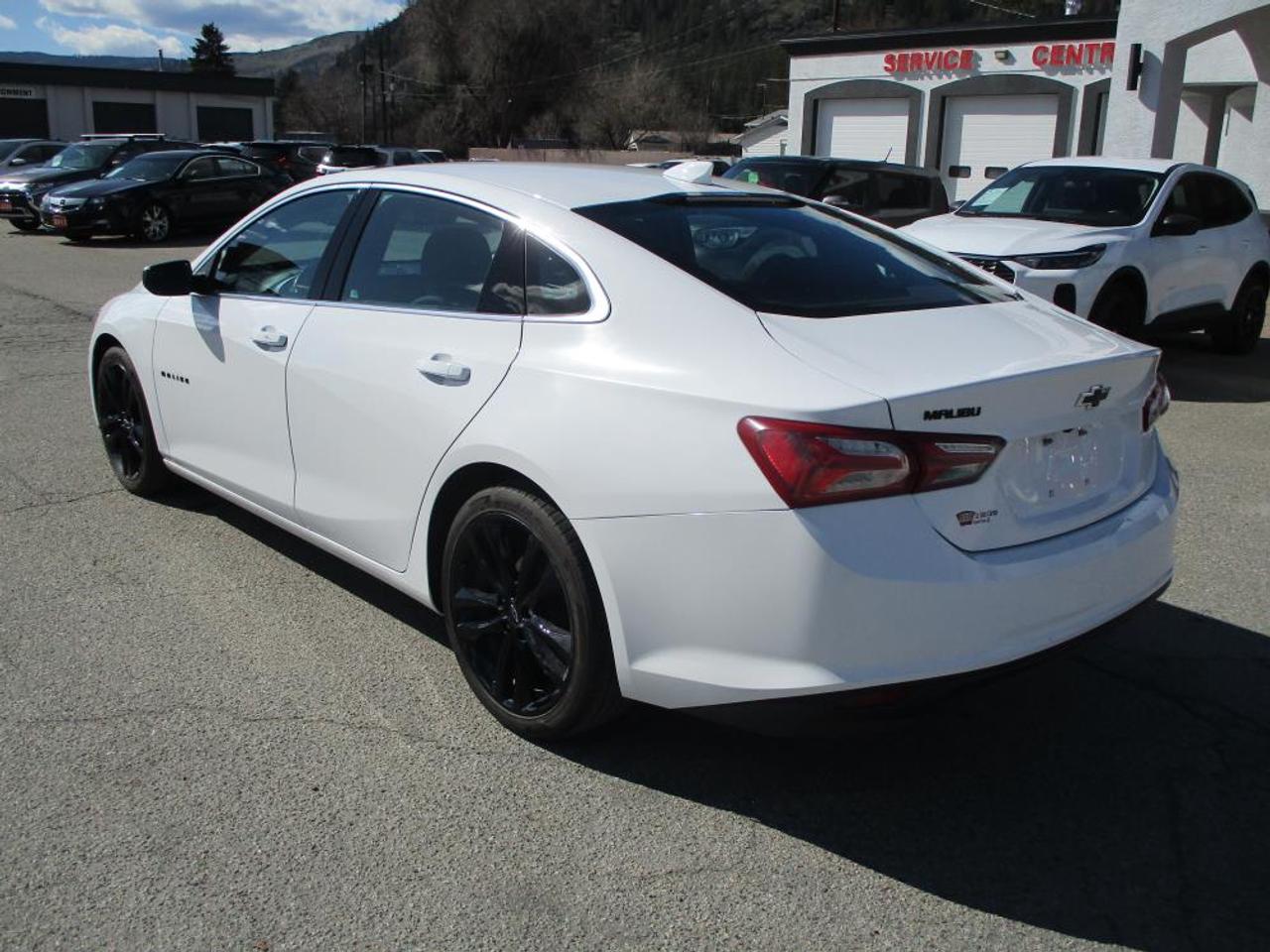 2022 Chevrolet Malibu LT - Photo #6